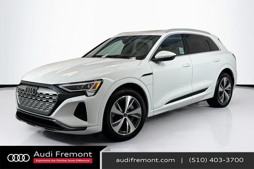 2024 Audi Q8 e-tron Premium