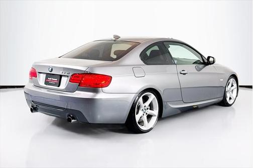 2011 BMW 335 335i