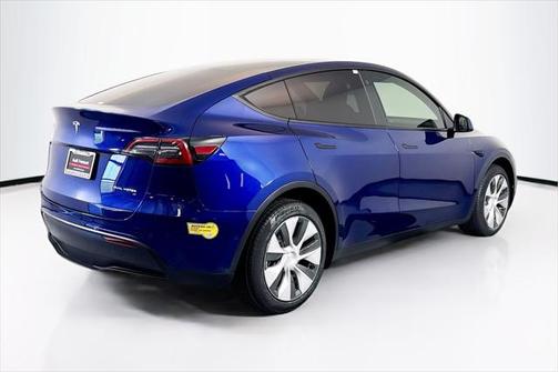2022 Tesla Model Y Long Range Dual Motor All-Wheel Drive