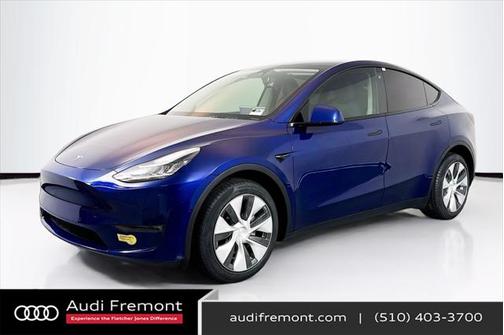 2022 Tesla Model Y Long Range Dual Motor All-Wheel Drive