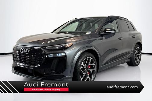 Daytona Gray Pearl Effect 2027 Audi SQ6 e-tron Premium Plus