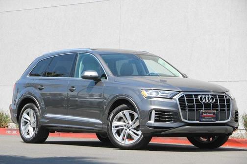 Photo 1 of 33 of 2021 Audi Q7 55 Premium