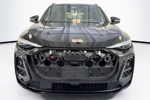 Mythos Black Metallic 2026 Audi SQ5 3.0T Prestige