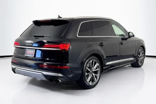 2022 Audi SQ7 4.0T Premium Plus