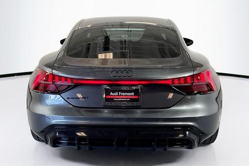 2023 Audi e-tron GT Prestige quattro