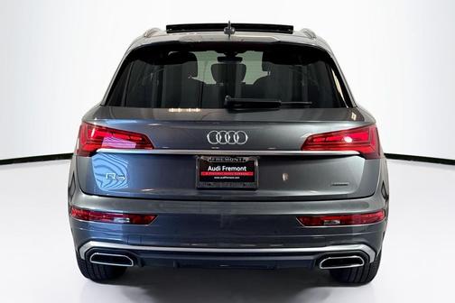 Daytona Gray Pearl Effect 2022 Audi Q5 45 S line Premium