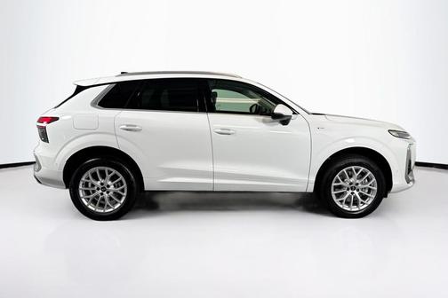 Arkona White 2026 Audi Q3 TFSI quattro S tronic