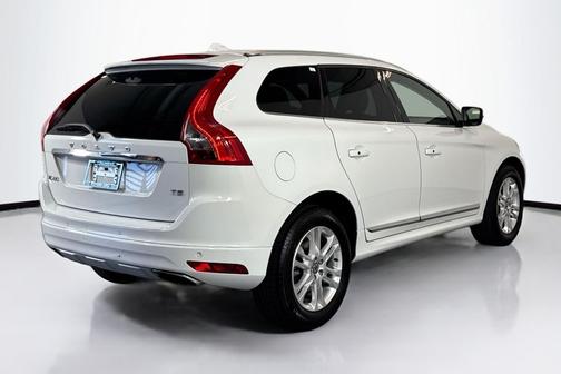 2016 Volvo XC60 T5 Drive-E Platinum