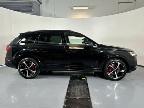 2024 Audi Q7 55 Prestige