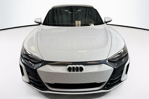 2023 Audi e-tron GT Premium Plus quattro