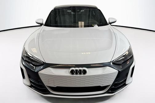 2023 Audi e-tron GT Premium Plus quattro