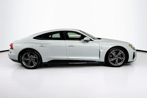 2023 Audi e-tron GT Premium Plus quattro