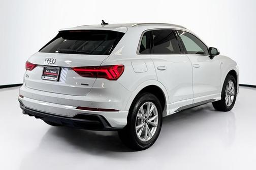 2025 Audi Q3 Premium 45 TFSI S line quattro Tiptronic