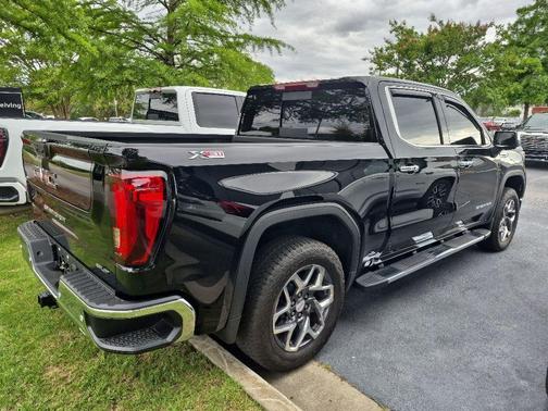 Onyx Black 2025 GMC Sierra 1500 SLT