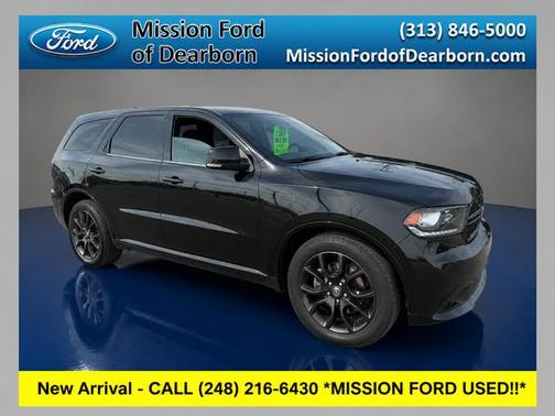 Brilliant Black Crystal Pearlcoat 2016 Dodge Durango R/T