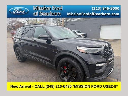 Black Metallic 2022 Ford Explorer ST
