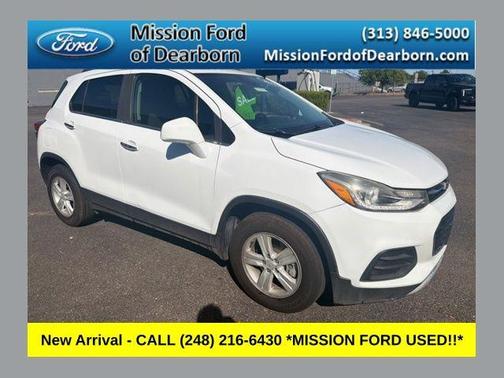 Summit White 2017 Chevrolet Trax LT