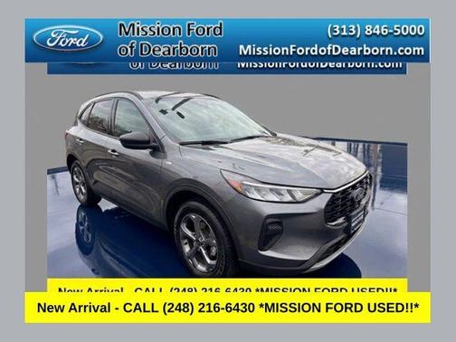 Carbonized Gray Metallic 2024 Ford Escape ST-Line