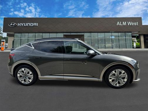 2025 Genesis GV60 Standard RWD