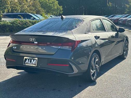 2025 Hyundai ELANTRA Sport