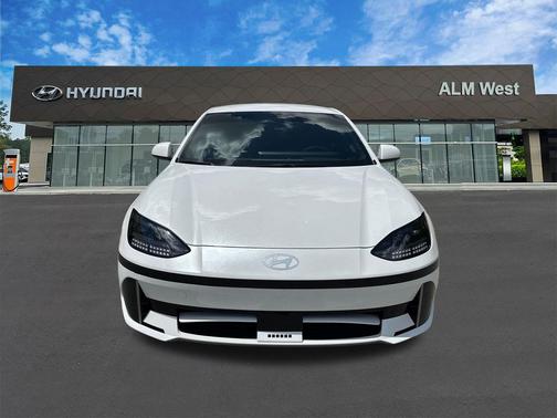 2025 Hyundai IONIQ 6 SE Standard Range