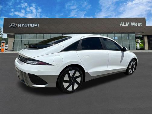 2025 Hyundai IONIQ 6 SE Standard Range