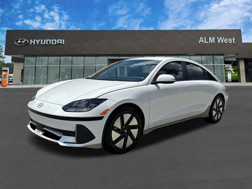 2025 Hyundai IONIQ 6 SE Standard Range