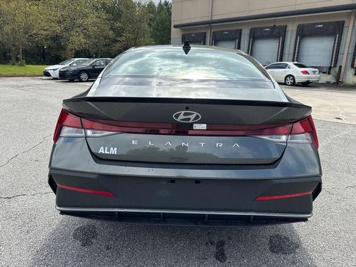 2025 Hyundai ELANTRA Sport