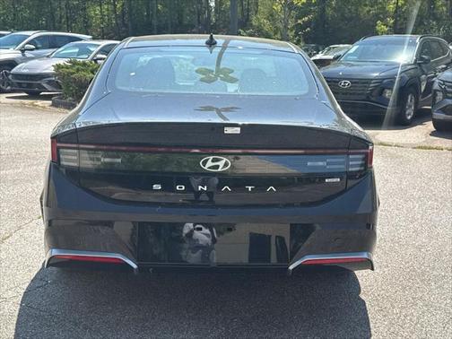 2025 Hyundai SONATA Hybrid SE