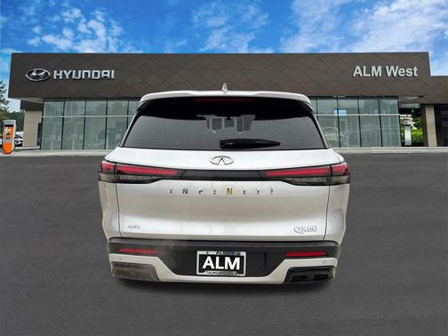 2023 INFINITI QX60 Pure