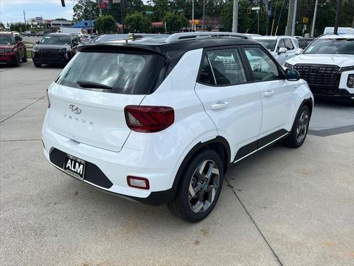 2025 Hyundai VENUE Limited