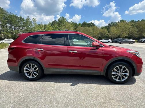 2017 Hyundai SANTA FE SE