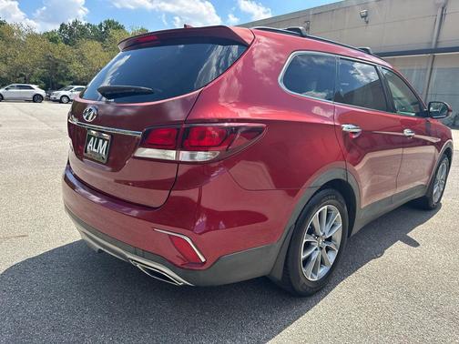 2017 Hyundai SANTA FE SE