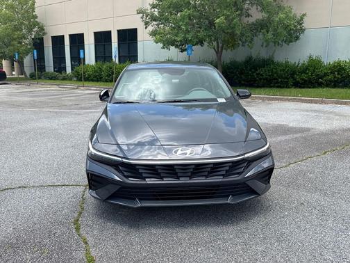 2025 Hyundai ELANTRA Sport