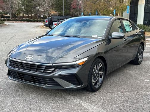 2025 Hyundai ELANTRA SEL
