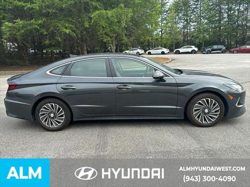 2022 Hyundai SONATA Hybrid Limited