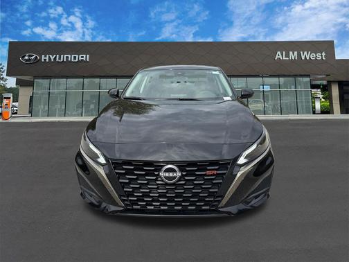 2025 Nissan Altima SR FWD