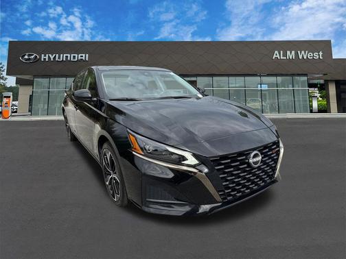 2025 Nissan Altima SR FWD