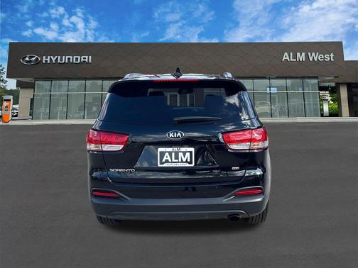 2017 Kia Sorento LX