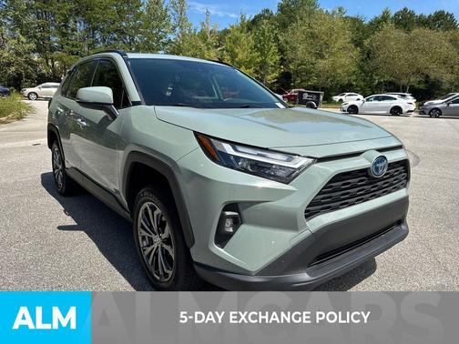 2023 Toyota RAV4 Hybrid XLE Premium
