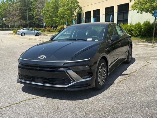 2025 Hyundai SONATA Hybrid SE