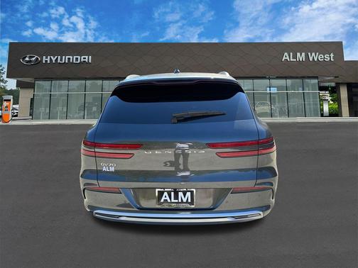 2025 Genesis Electrified GV70 Advanced AWD