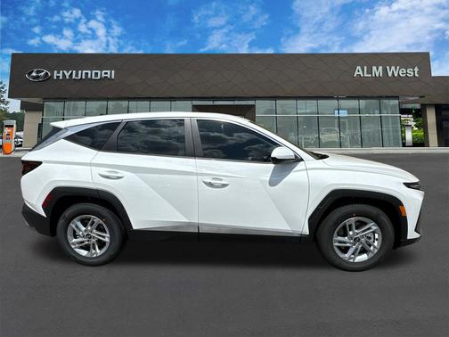 Serenity White Pearl 2026 Hyundai TUCSON SE
