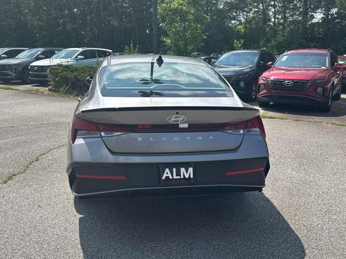 2025 Hyundai ELANTRA Sport