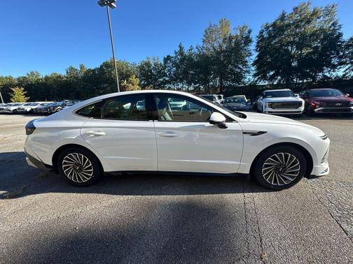 2025 Hyundai SONATA Hybrid Limited
