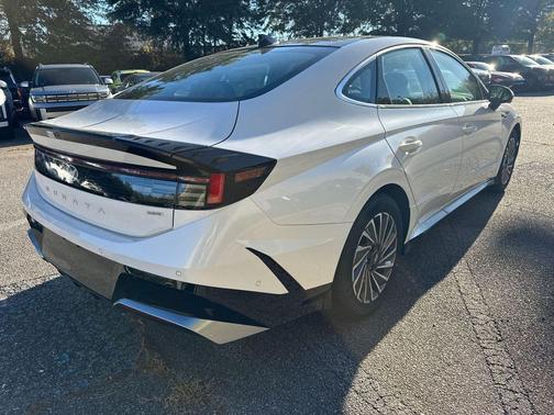 2025 Hyundai SONATA Hybrid Limited