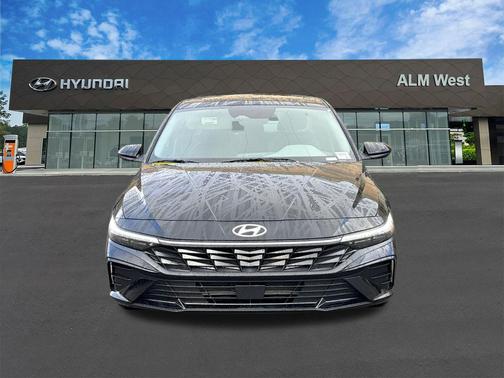 2025 Hyundai ELANTRA SEL