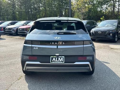 2025 Hyundai IONIQ 5 SE