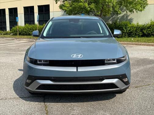 2025 Hyundai IONIQ 5 SE