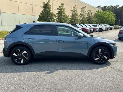 2025 Hyundai IONIQ 5 SE